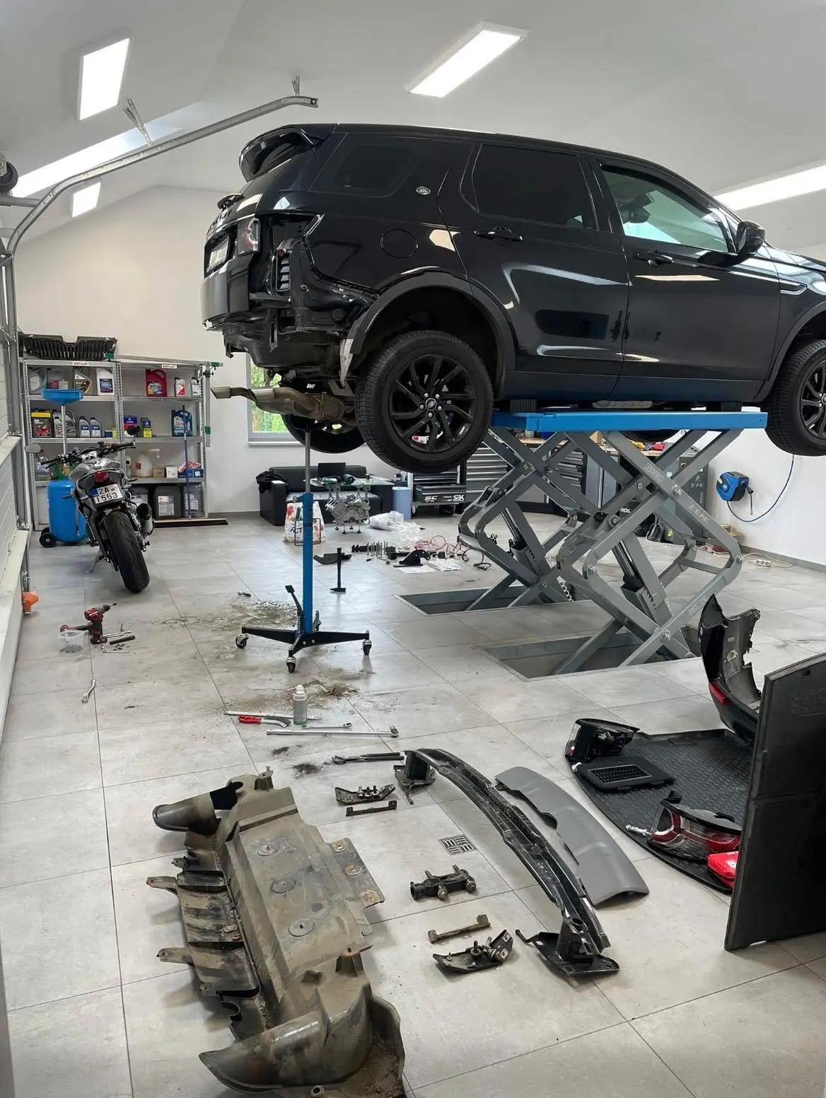 Servis náprav a mechanické opravy podvozku u vozů Land Rover a Range Rover